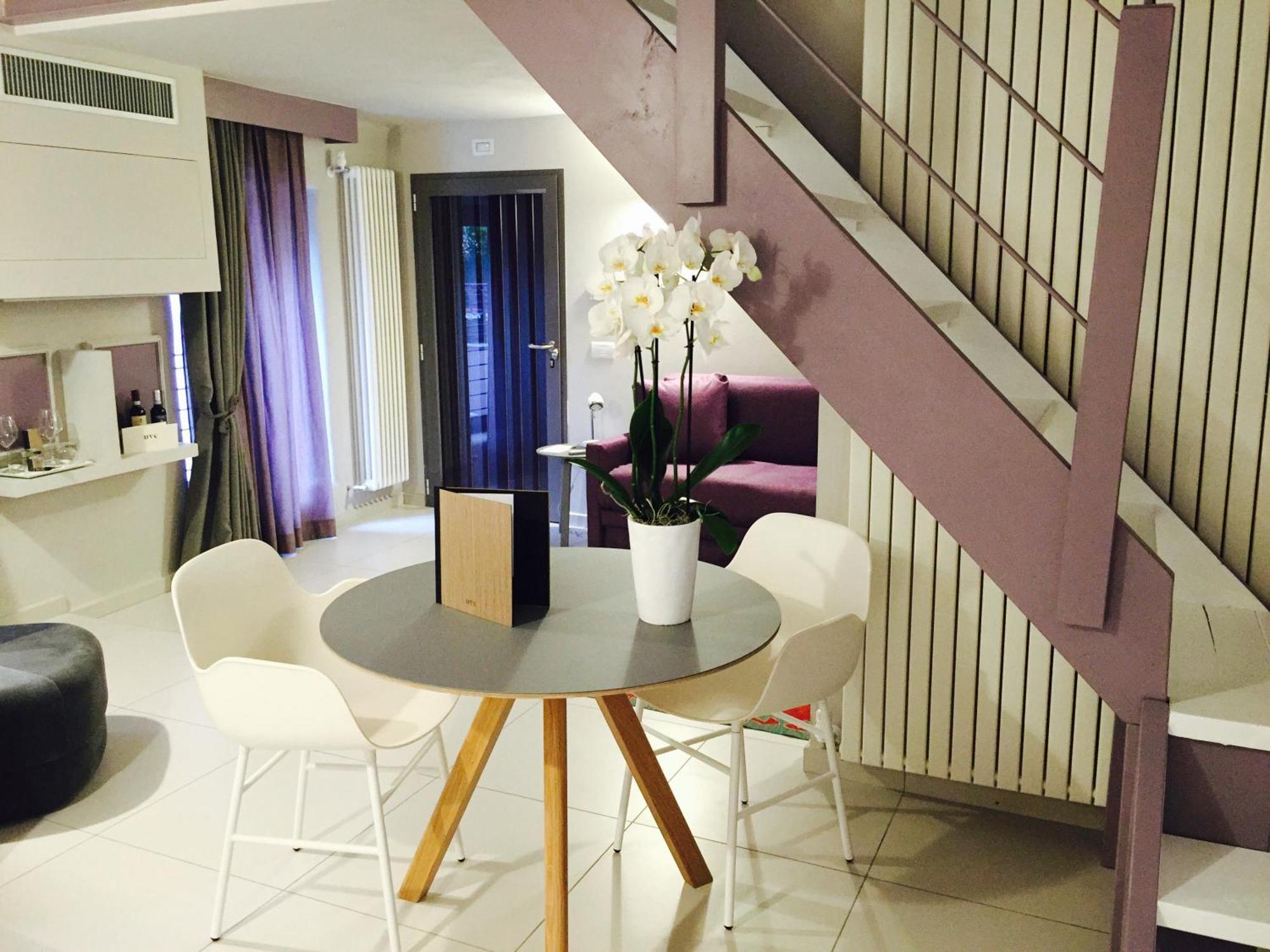 Uve Rooms&Wine Bar La Morra Buitenkant foto