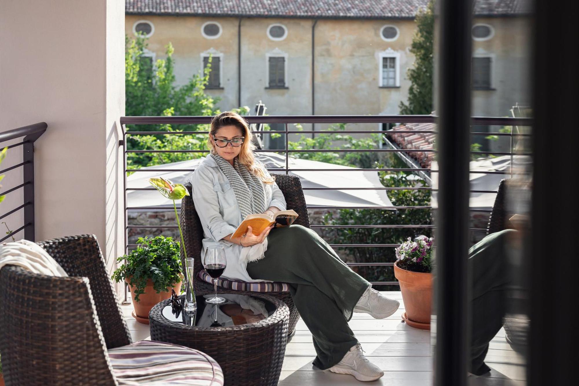 Uve Rooms&Wine Bar La Morra Buitenkant foto