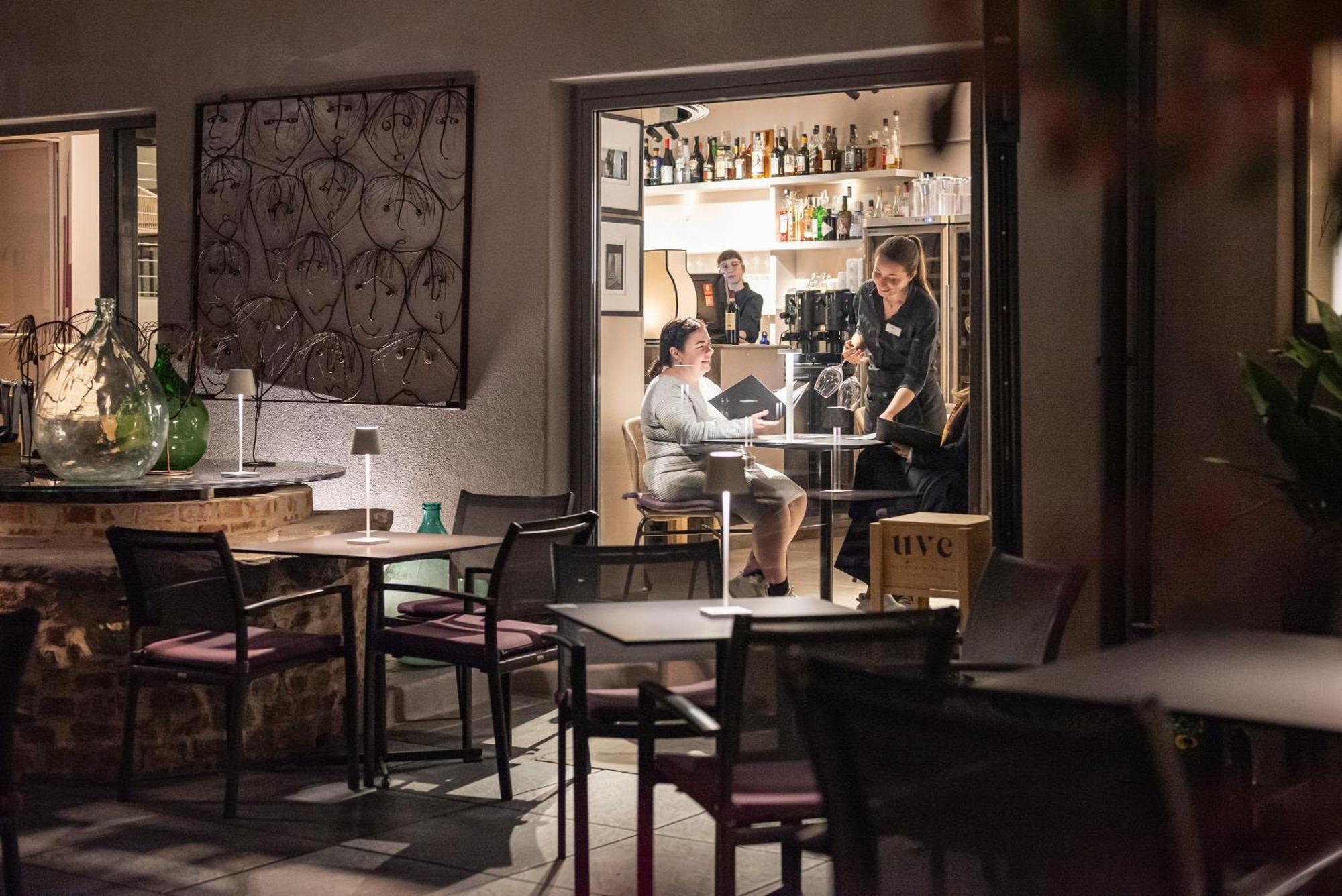 Uve Rooms&Wine Bar La Morra Buitenkant foto