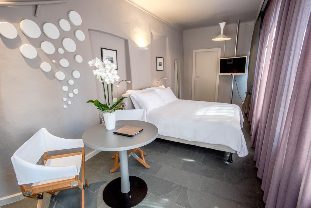 Uve Rooms&Wine Bar La Morra Buitenkant foto