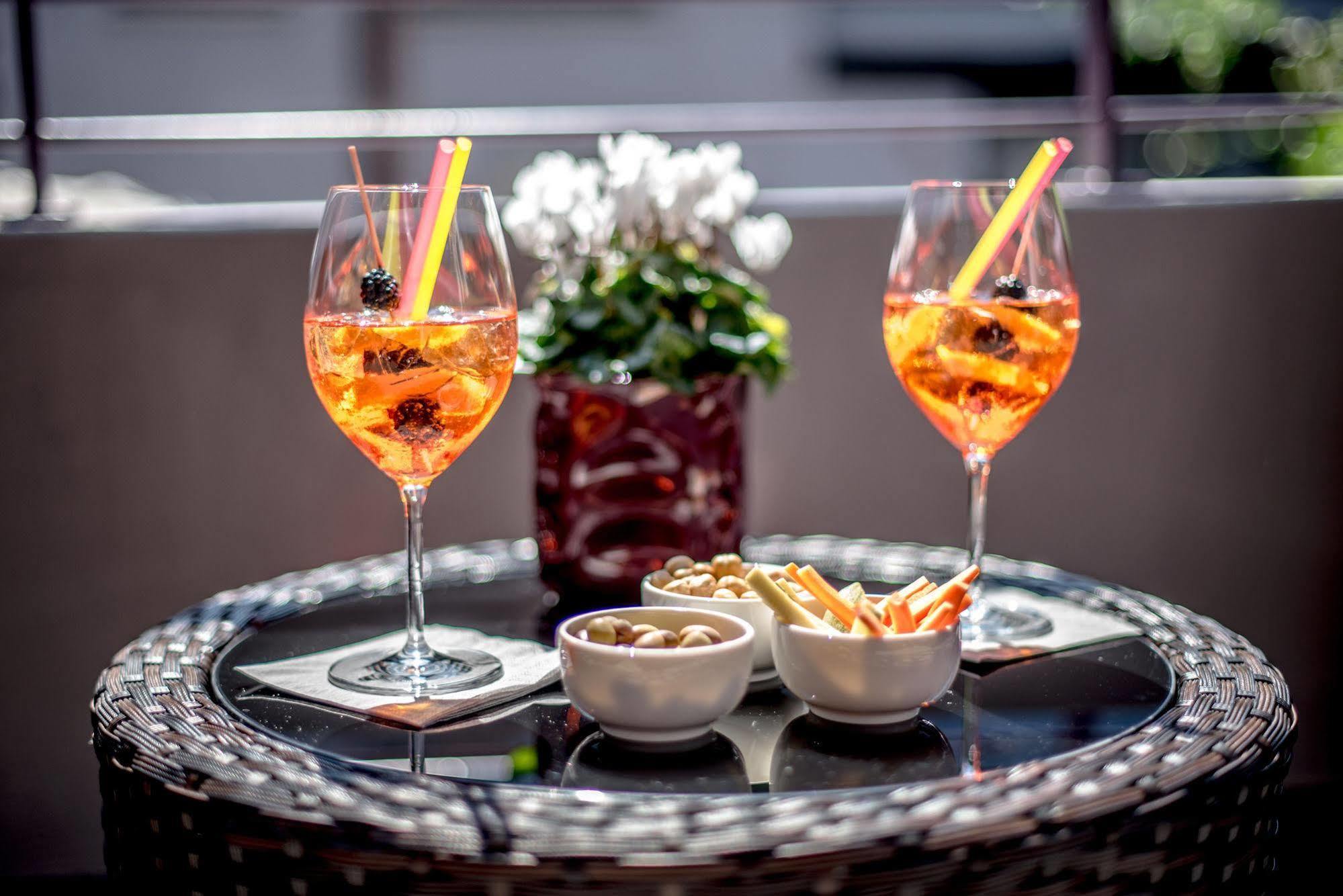 Uve Rooms&Wine Bar La Morra Buitenkant foto