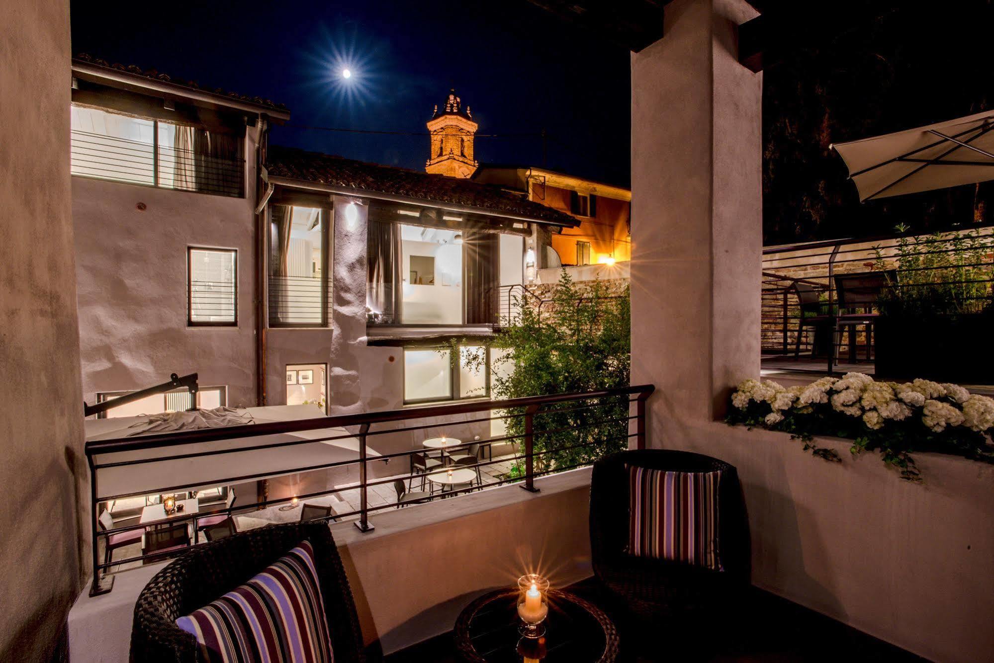 Uve Rooms&Wine Bar La Morra Buitenkant foto